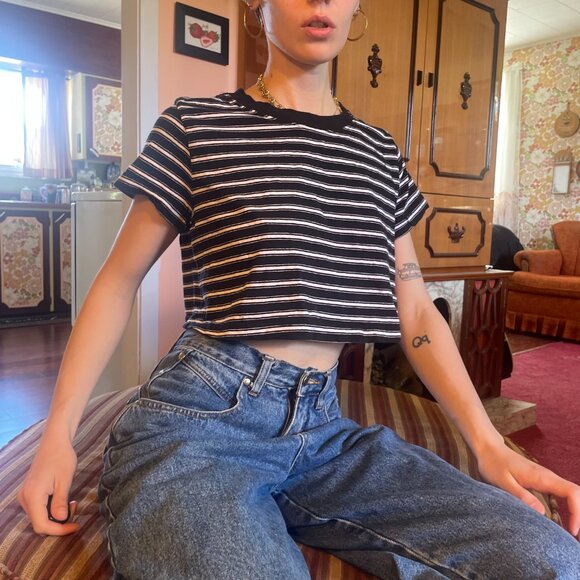BDG black and white striped cropped grunge t shirt! - Picture 4 of 14